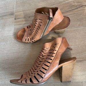 Paul Green Rosa Woven Leather Sandal Designer Shoe size 6 1/2